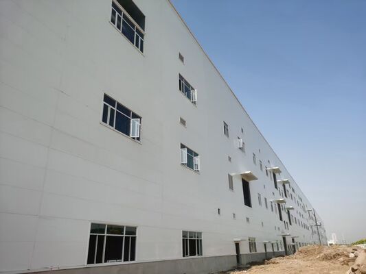Disassemblable Steel‑structure Workshop Metal Frame Factory Building Clear‑span Warehouse Suitable For Manufacturing Storage And Commercial Showroom
