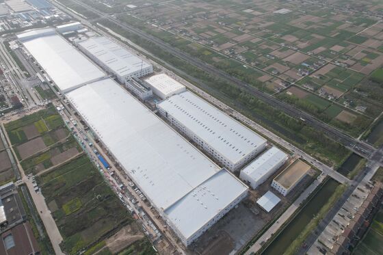 Modulare, vorgebohrte Stahlrahmenkonstruktion, vor Ort montierte Industrieanlage, Multifunktionswerkstatt, Logistik, Lagerhaus mit passendem Bauzubehör